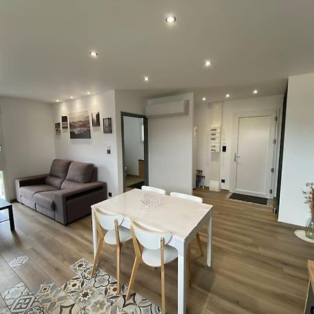 Appartement Climatise Charmes  Εξωτερικό φωτογραφία