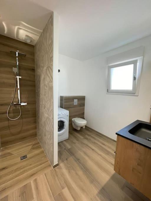Appartement Climatise Charmes  Εξωτερικό φωτογραφία